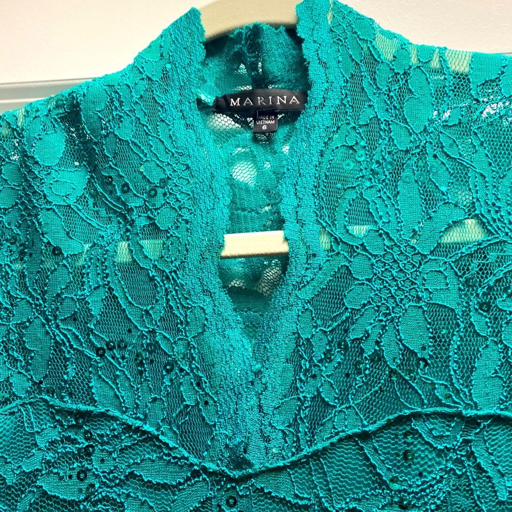 Marina dress in green lace sequin